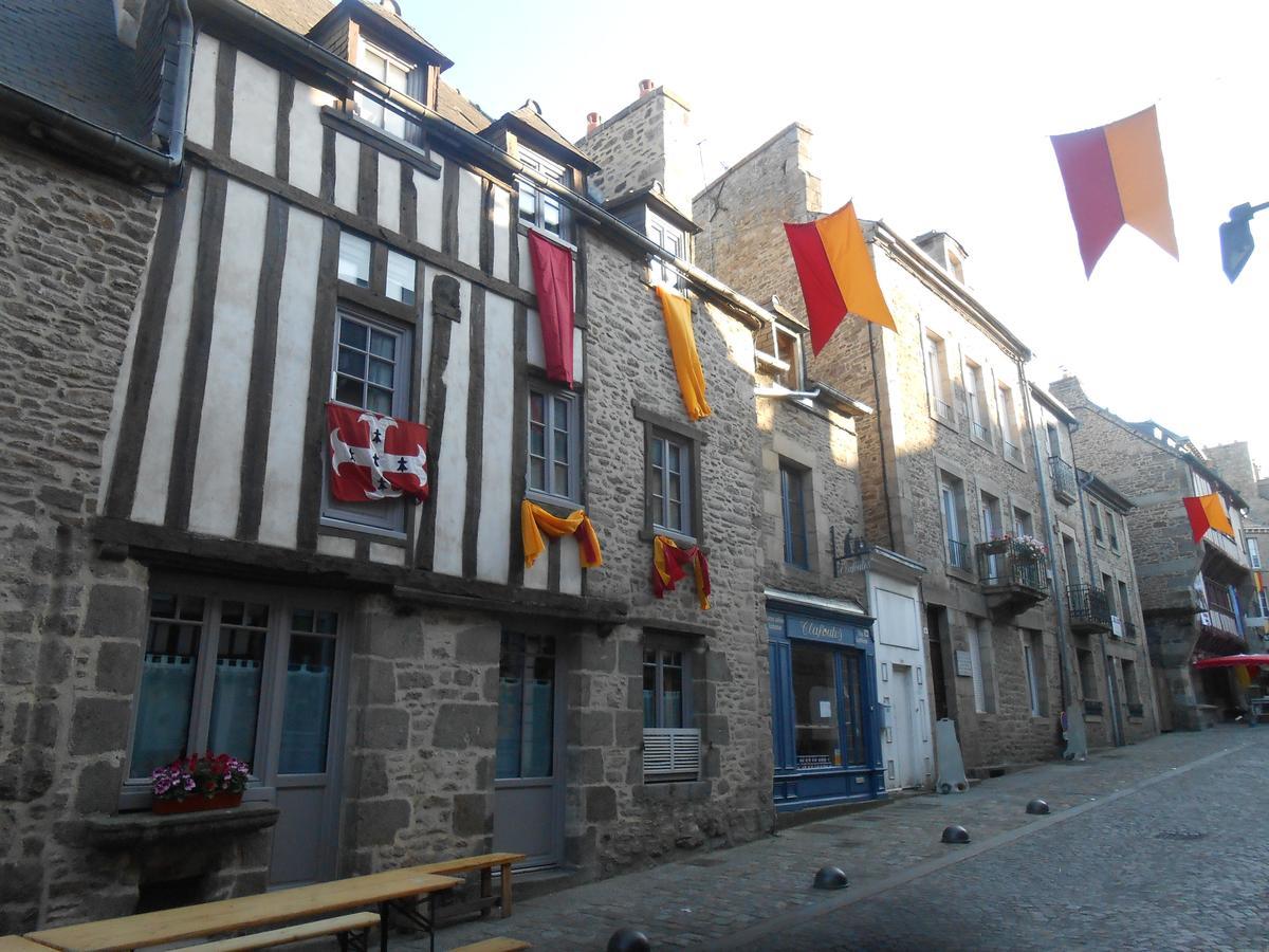 La Tocade Del Arte - Dinan Bed and Breakfast Lanvallay Eksteriør billede